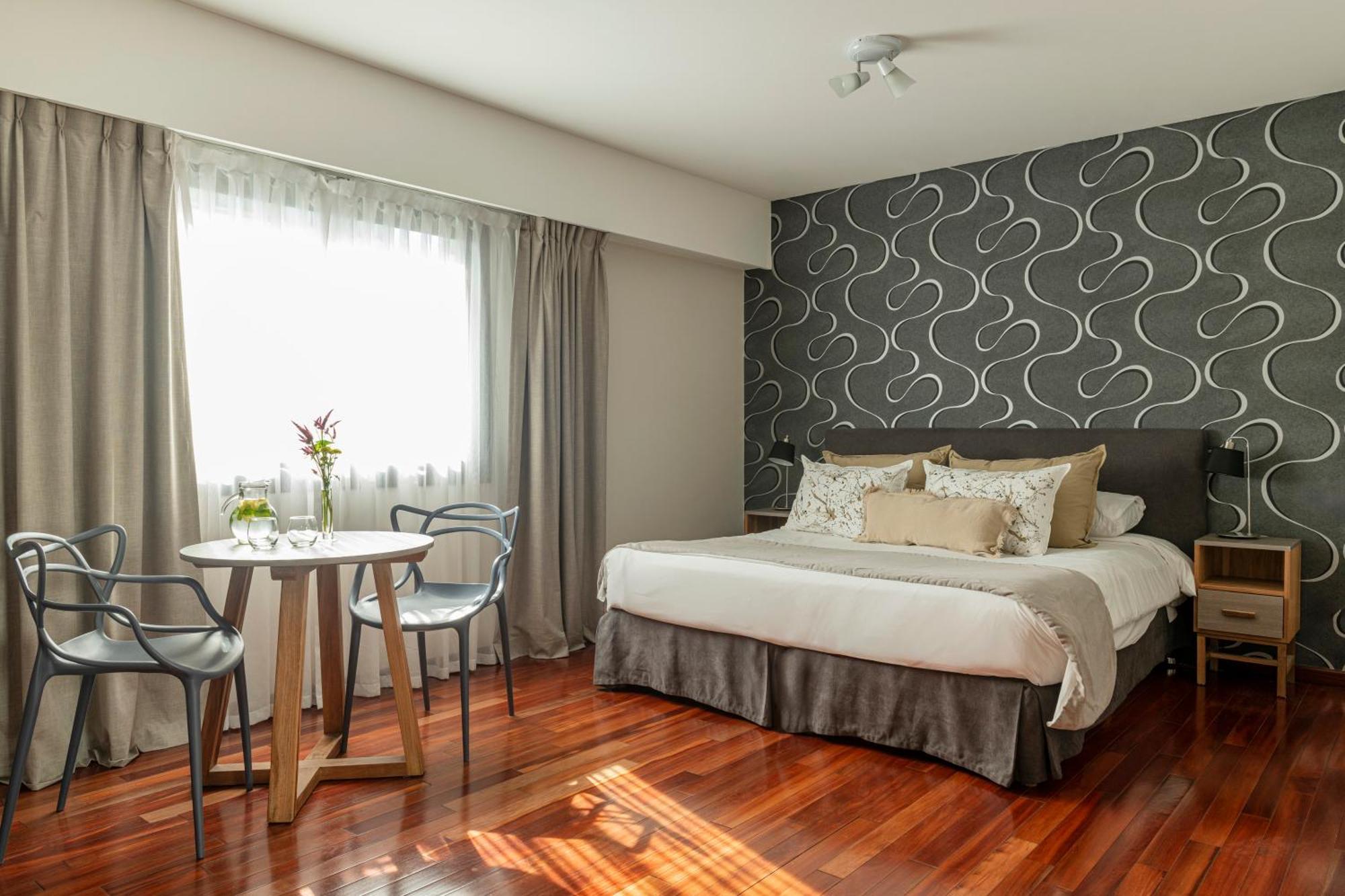Argenta Tower Hotel & Suites