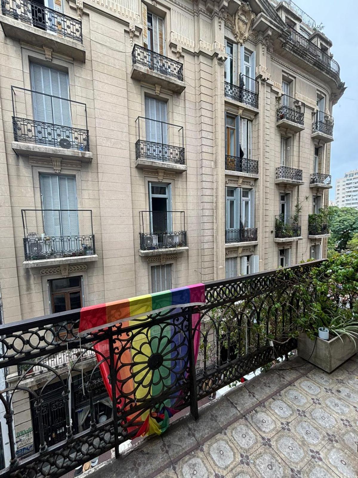 Lgy Bed & Breakfast Only Men-Solo Hombres